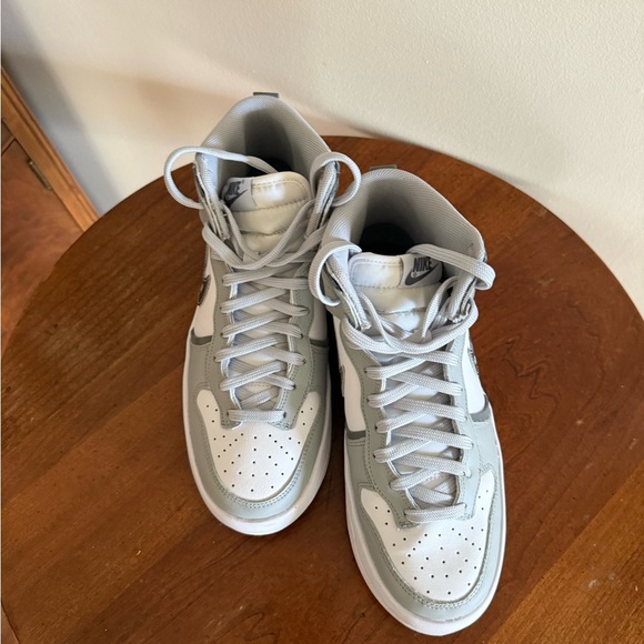 Nike Dunk High Up White/Light Smoke Grey/ Smoke Grey/Silver Women’s Size 8.5 - Picture 4 of 8